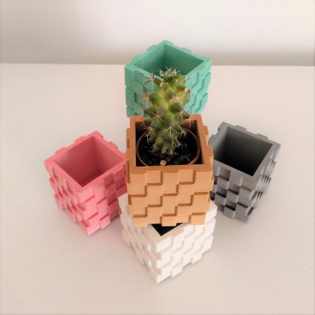 Mini staircase shaped vase