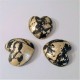 3 pisapapeles corazón gris con acabado metal dorado