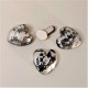 3 pisapapeles corazón gris con acabado metal plateado