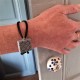 Pulsera mano Flor de Bilbao, Roseta de Bilbao resina cerámica