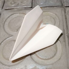 Avión de estilo origami personalizable con punta