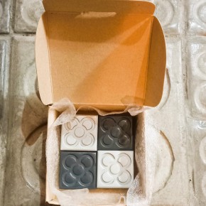Lot de 4 MINI magnets Flor de Barcelona, Panot, formigó.