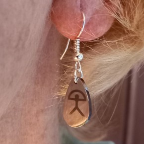 Earrings with teardrop pendant with indalo from Andalusia